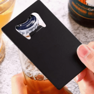 Personlig flaskeåpner i metall i kredittkortformat med gravering